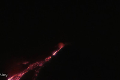 Camera live Vulcanul Etna - Etna erupe